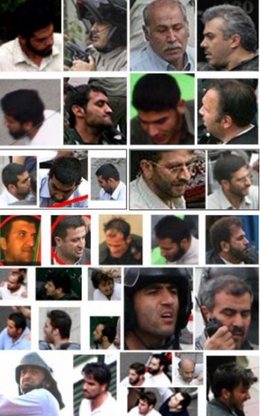 پرونده:عکس برخی از لباس شخصی‌ها.JPG