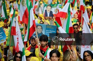 یکی از عکس‌های منعکس‌شده از تظاهرات نیویورک در خبرگزاری رویترز
